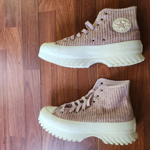 Converse Chuck Taylor All Star Lugged 2.0 Velour Sneakers 8, 8.5, 9.5 NWT - Picture 6 of 8